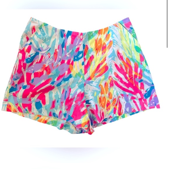Lilly Pulitzer size 2 high waisted shorts with zipper back sparkling sands. - Picture 2 of 5